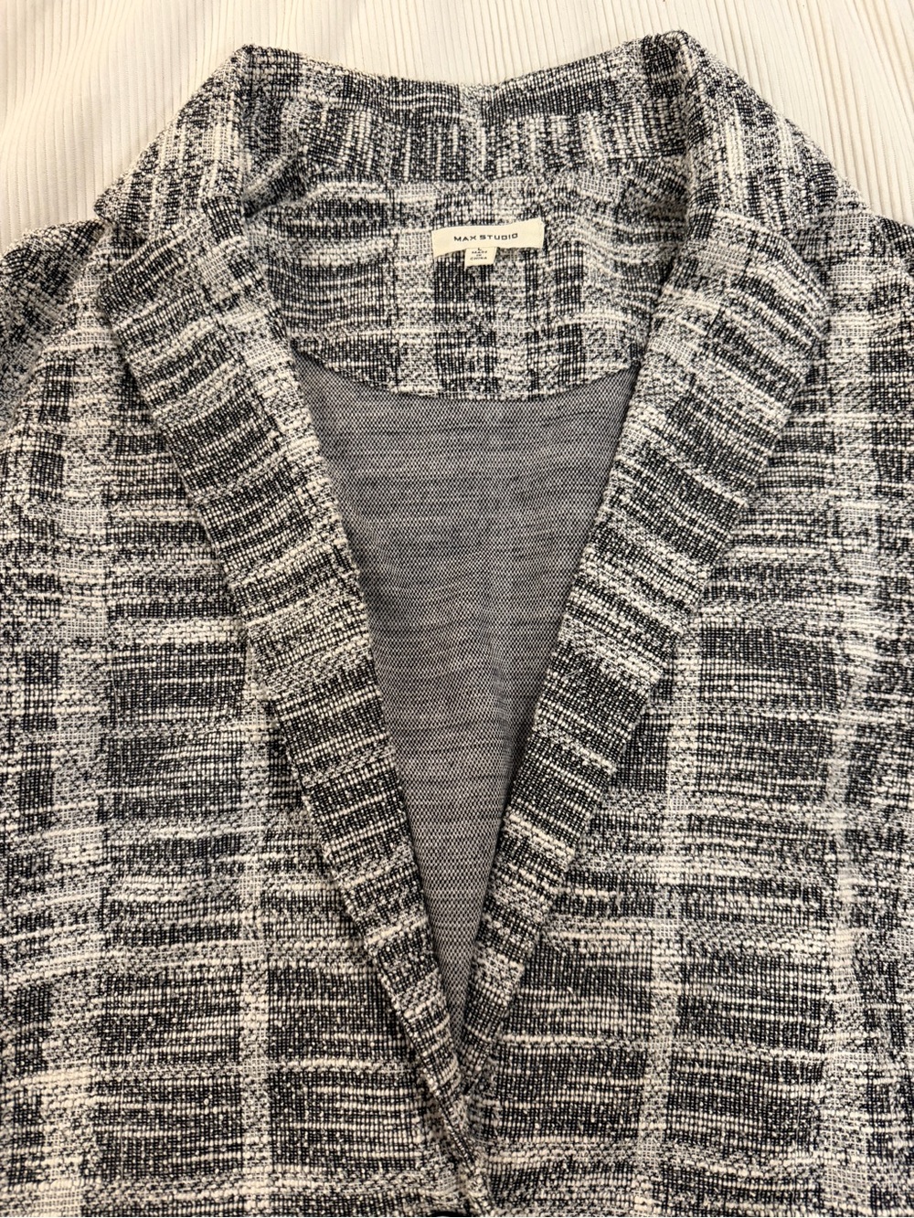 Max Studio Women's Large Gray Black Textured Knit Blazer Jacket Ruched Sleeves - Picture 4 of 9